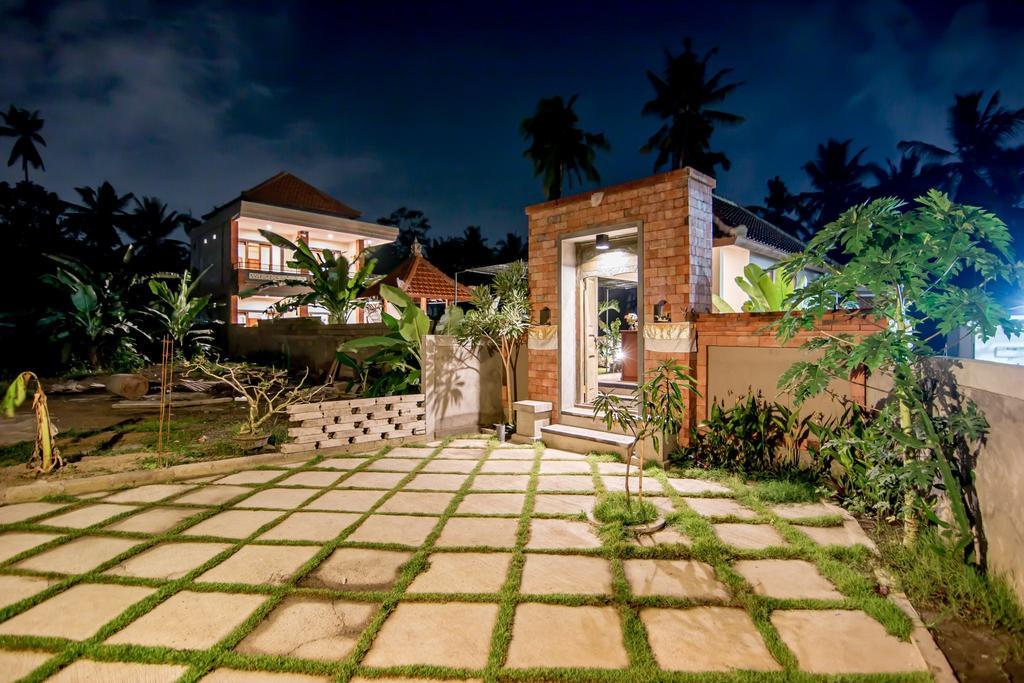 Umah Dangin Guest House Ubud  Exterior photo