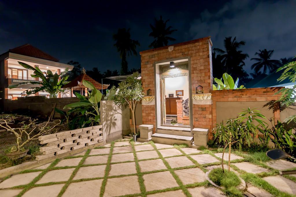 Umah Dangin Guest House Ubud  Exterior photo