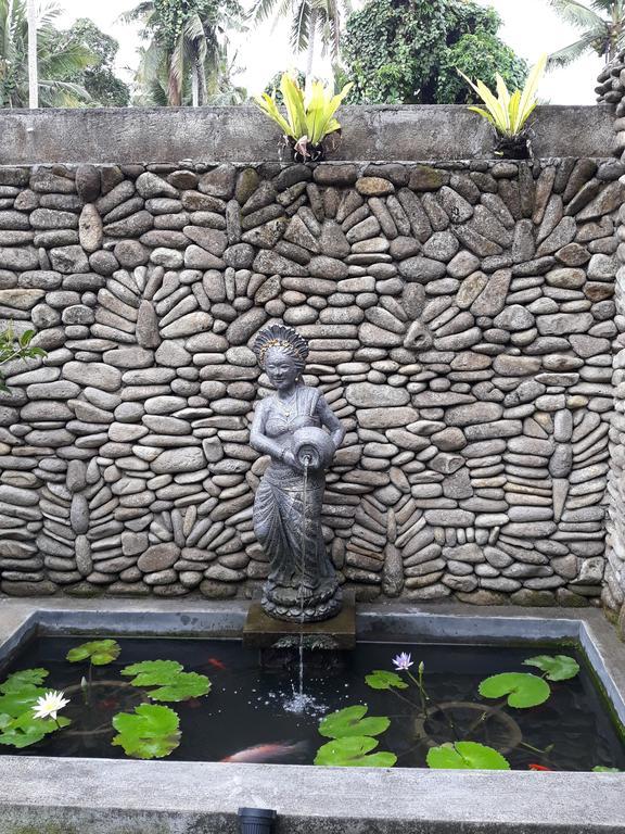 Umah Dangin Guest House Ubud  Exterior photo